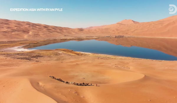 Badain Jaran desert caravan