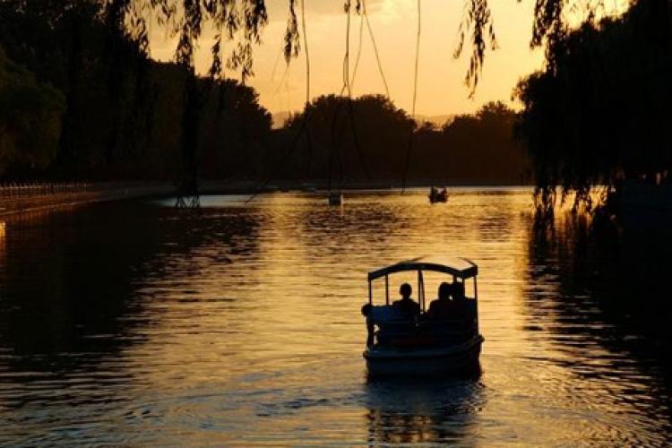 Moon Gazing: Beijing by Boat