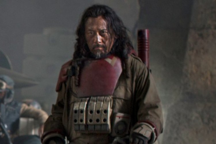 Watch a Beijinger Kick Ass in the New &#039;Star Wars&#039; Movie, Opening January 6