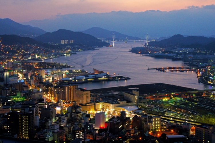 Nagasaki A History Interwoven With Trade and Tragedy