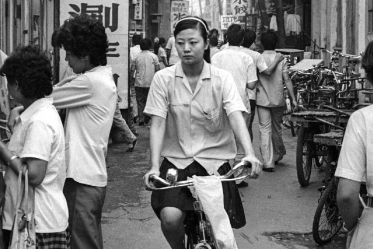 Explore 1980s Beijing Through the Gentle Lens of British Photographer Adrian Bradshaw