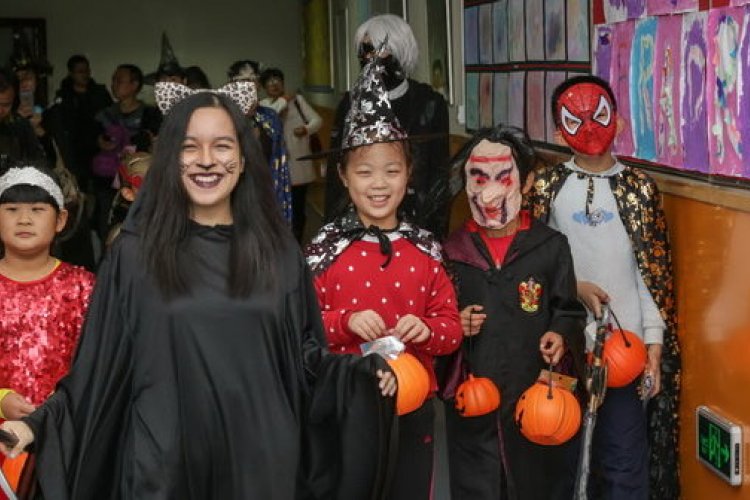 Eyeballs, Frights, and Fun at beijingkids and JingKids Halloween Party