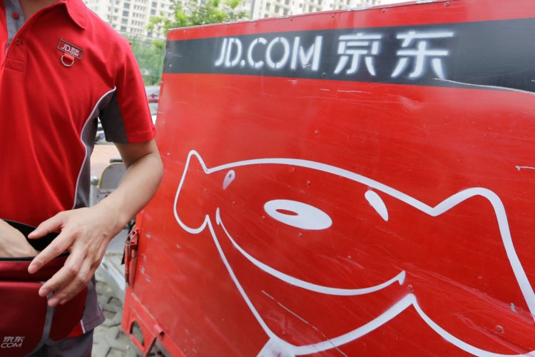 JD.com Launches Express Delivery Service With WeChat Mini-Program