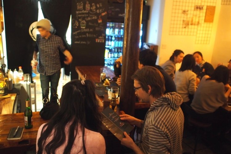 Head to Antlers on Fangjia Hutong for a Gratifying and Homely Matching of Taiwanese Gua Bao and Beer