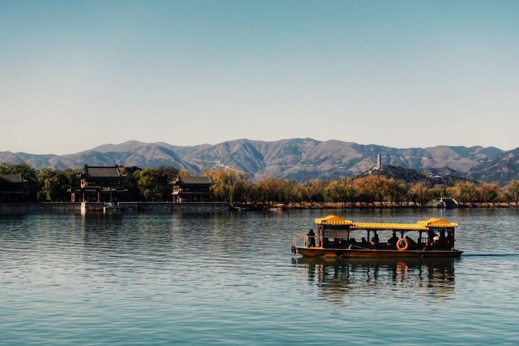 Major Parks and Attractions Reopen Just in Time for May Day Holiday