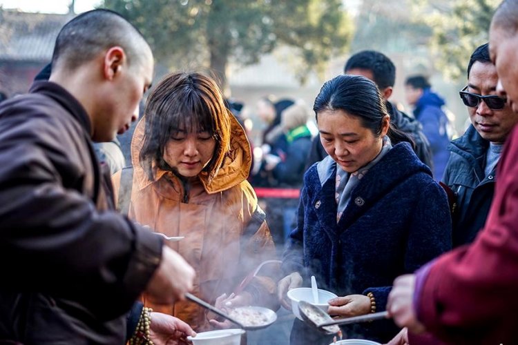 With Laba Festivities Canceled, Why Not Learn How to Make Porridge at Home?