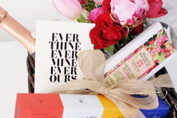 Make Someone&#039;s Valentine&#039;s Day with these Unique Gift Boxes