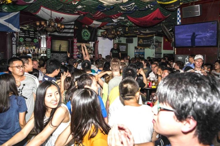 Date Night China: 10 People You Meet at a Party in Beijing