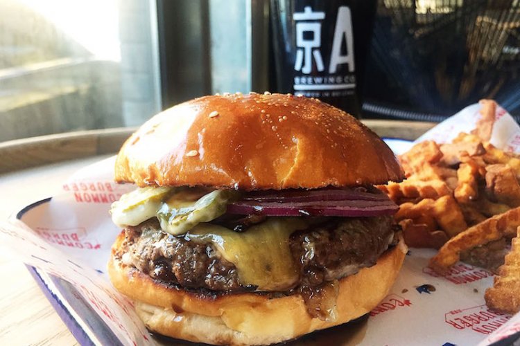 Burger Brief: Hatchery&#039;s Tempting New Stout Sauce Burger 