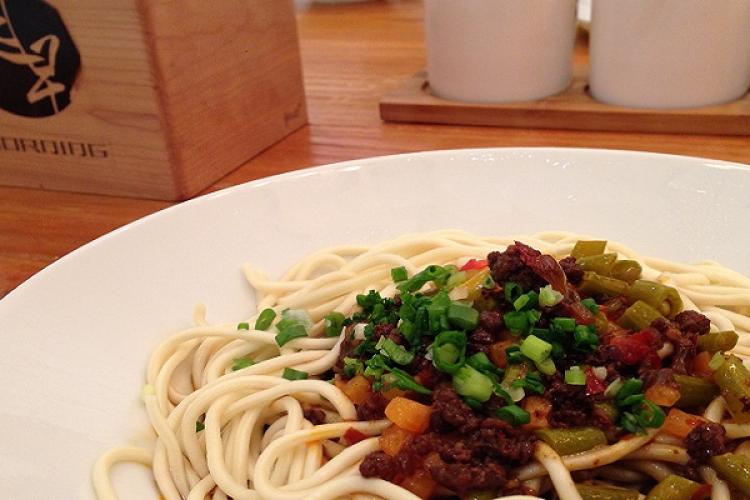 Morning-the Wuhan Hot Dry Noodles Shop in Dongzhimen