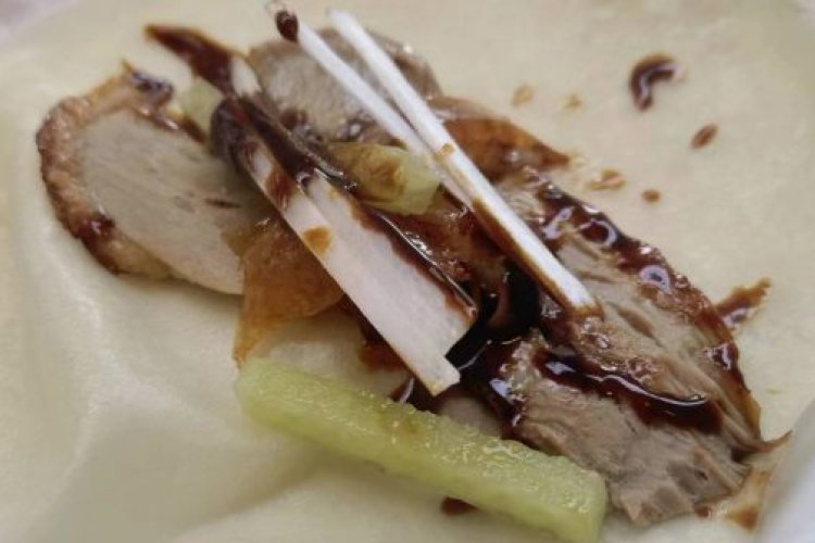 A Timeless Journey at Beijing&#039;s Classic Peking Duck Heaven