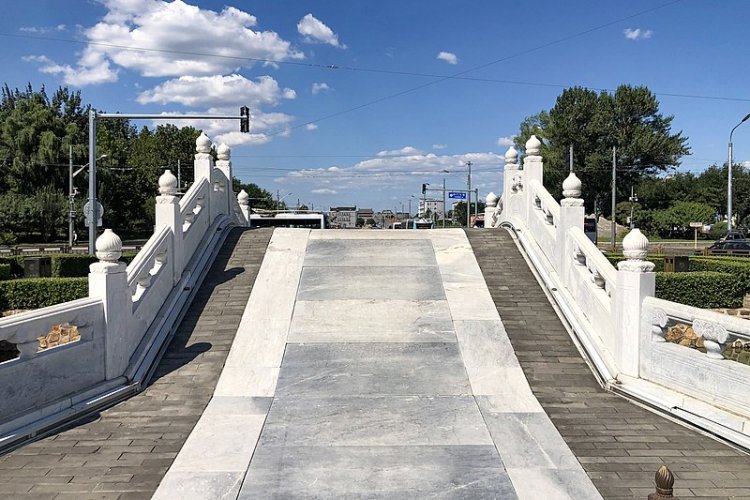 Finding the Qiao in Tianqiao: A Bridge for the Son of Heaven