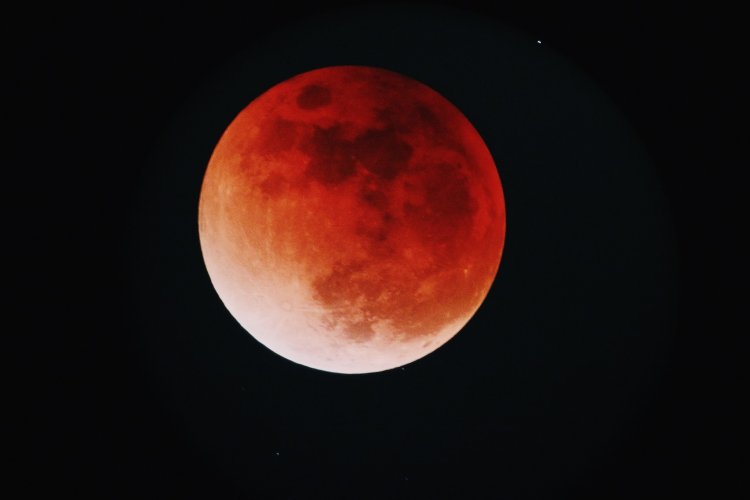 Get Moon Gazing: The Year’s Second Total Lunar Eclipse Will Be Visible from Beijing, Nov 8