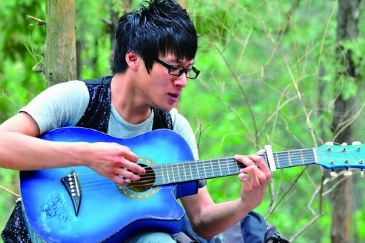 Busk Stop: Zheng Tianqi, Street Musician