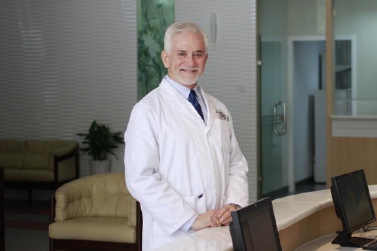 Wellness Welcome: Dr. James Quinlan of the New Puhua Outpatient Clinic