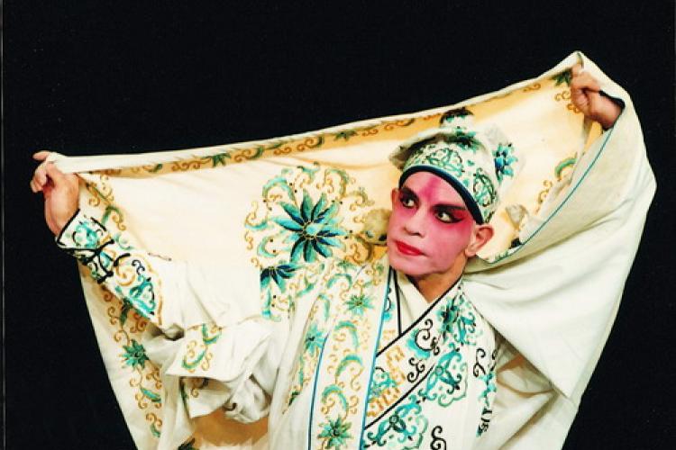 Ghaffar Pourazar: Peking Opera Star