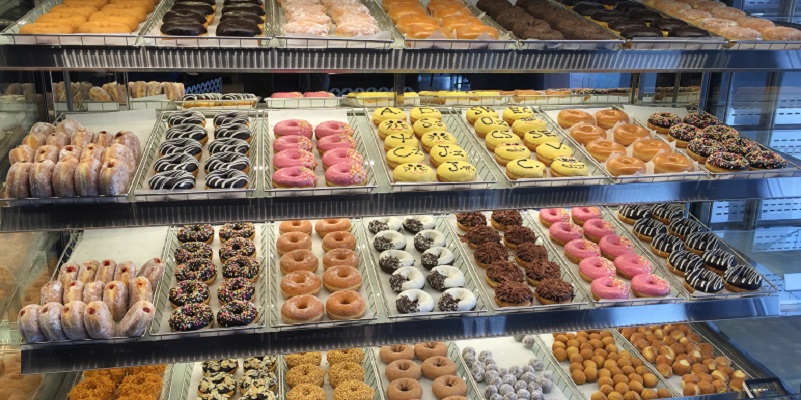 We Put Beijing&#039;s Dunkin Donuts to the Test: Which of Their 18 Varieties is the Best?