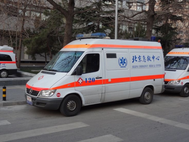 Taxi! Beijing Ambulances to Start Charging Per Kilometer 