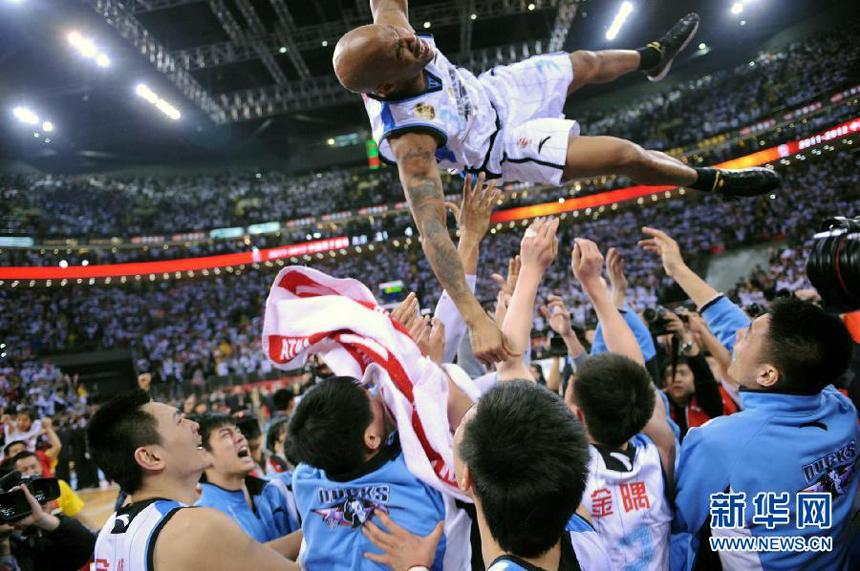 Stephon Marbury to Stay with Beijing Ducks through 2017