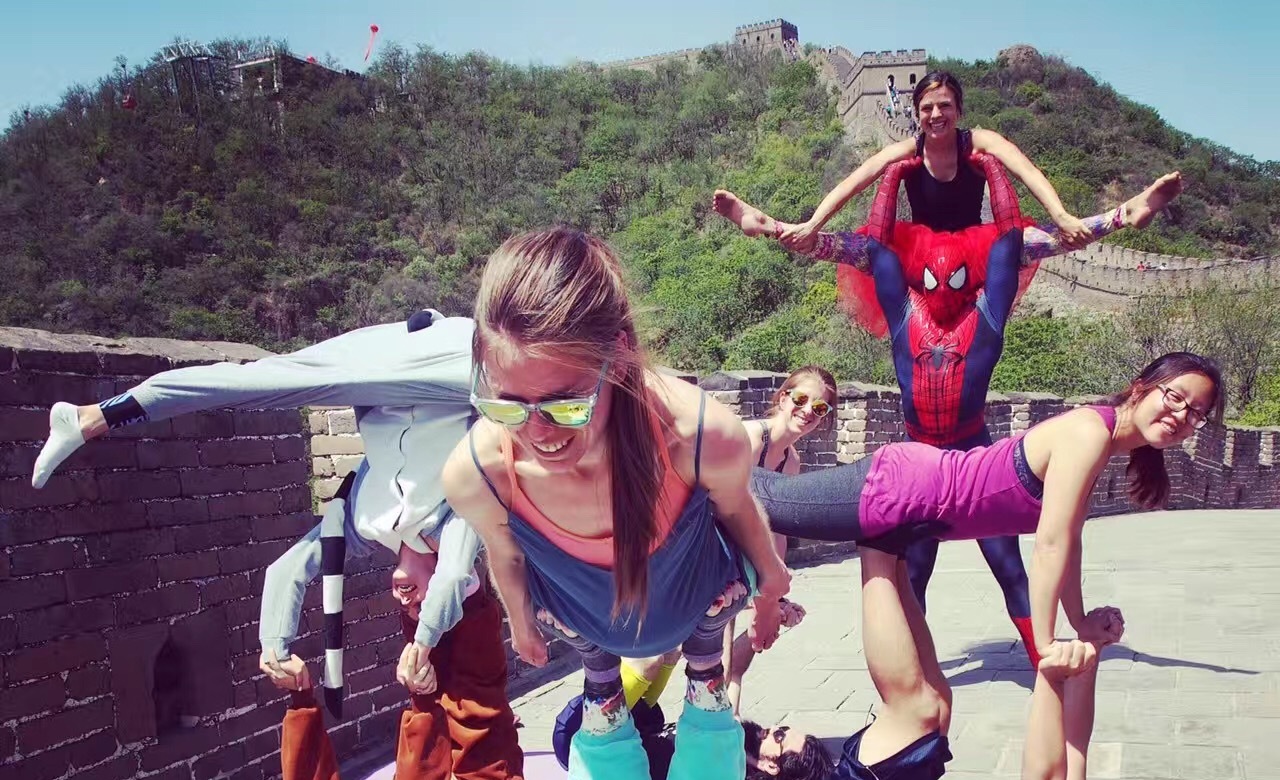 Finding Support in the Unlikeliest of Places: Meet Beijing&#039;s Acro Yoga Pros