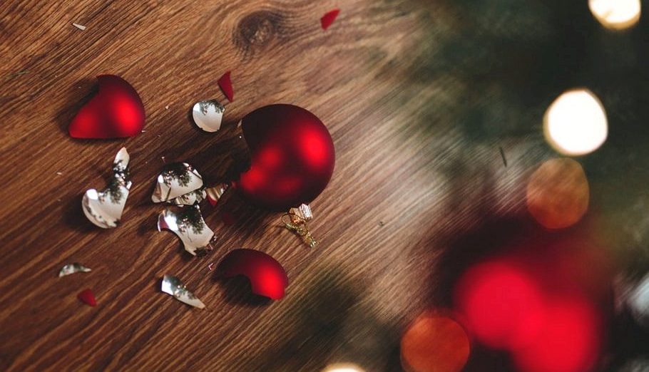 Deep Breath, It’s the Holidays: How to Manage Your Family Holiday Stress