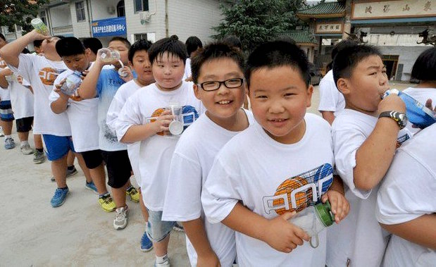 Trending in Beijing: Celebs Ranked by Social Responsibility, Beijingers Are Getting Fat, and More