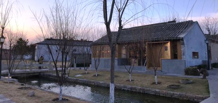 Gentle Spring Breeze Magazine Library and Café in Qianmen Looks Great But Comes at a Price