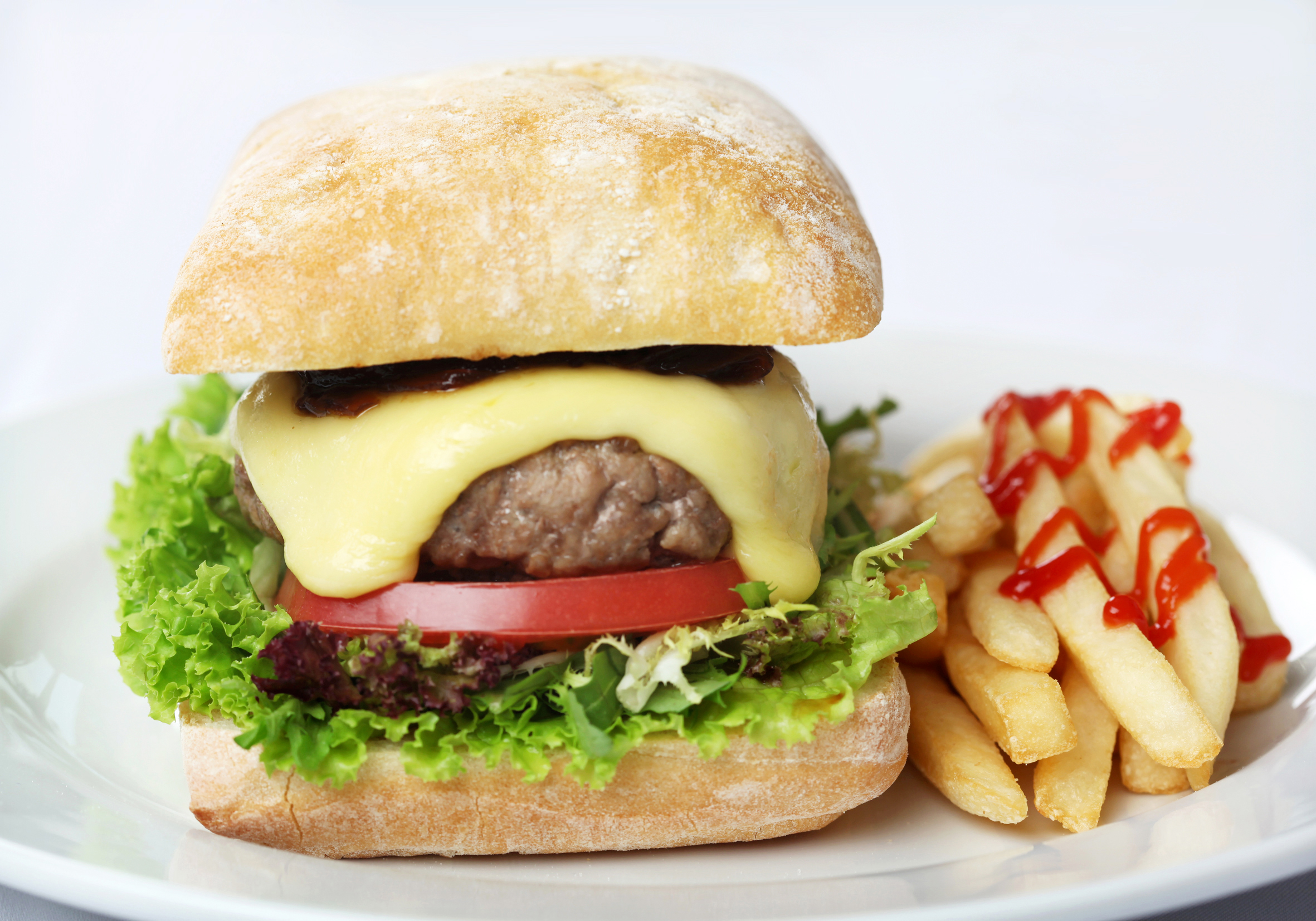 Burger Brief: Café Flatwhite&#039;s 100% New Zealand Beef Burger