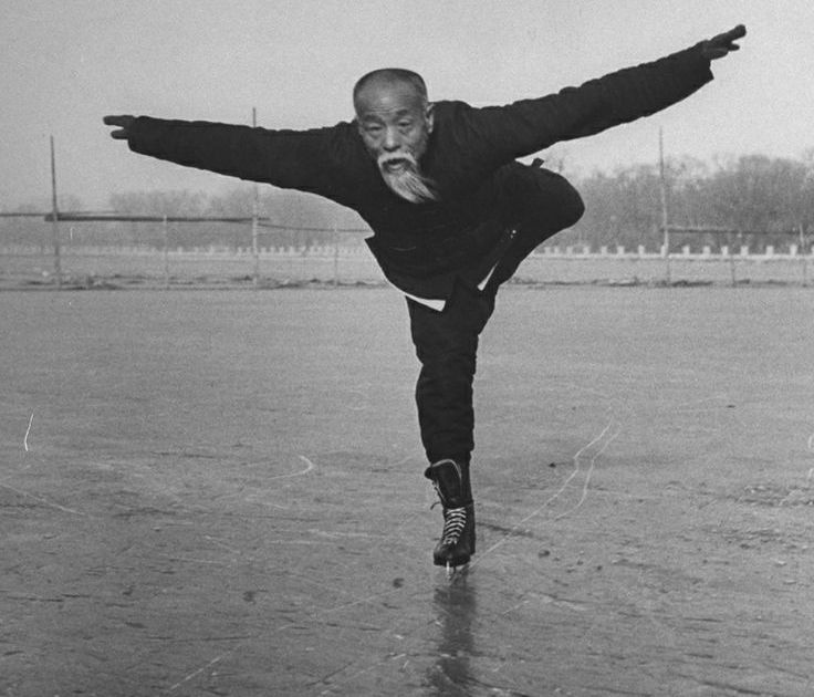 Unseasonably Warm Weather Frustrates Outside Skating Venues in Beijing