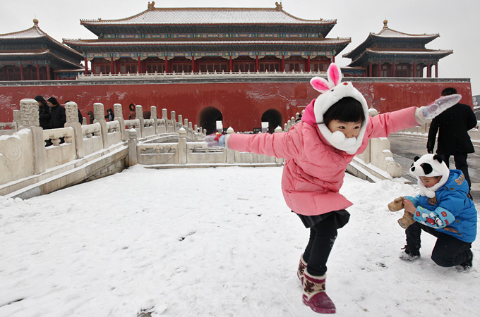 Incoming: This Winter&#039;s First Snow (and Rain)