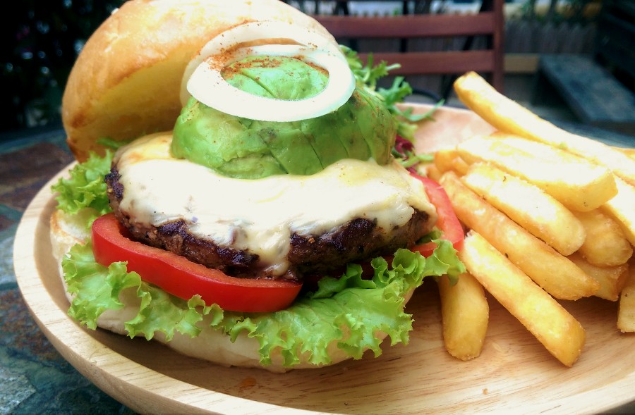 Burger Brief, The Local Bar and Grill&#039;s Dry Rub Avocado Burger