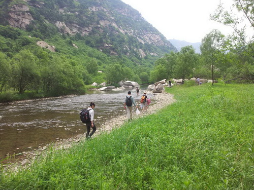 Trekking in Baihe Valley and Yunmeng Gorge