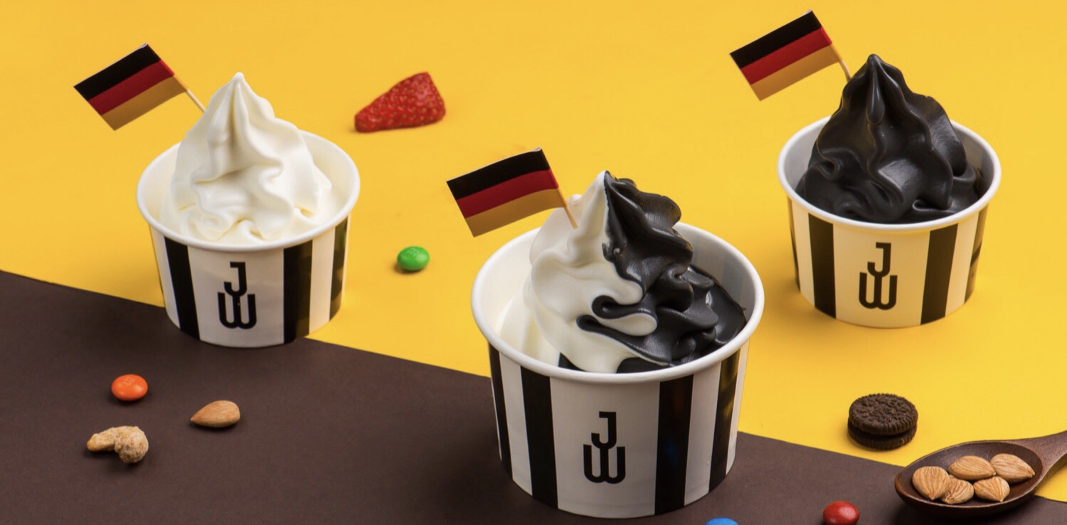 Froyo Frozen Yogurt German Dessert 