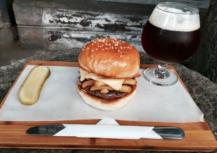 R Burger Brief: Defending Champion Slow Boat’s Fryburger