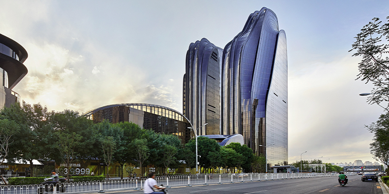 First Look at Chaoyang Park’s New Alien-Like Central Park Plaza