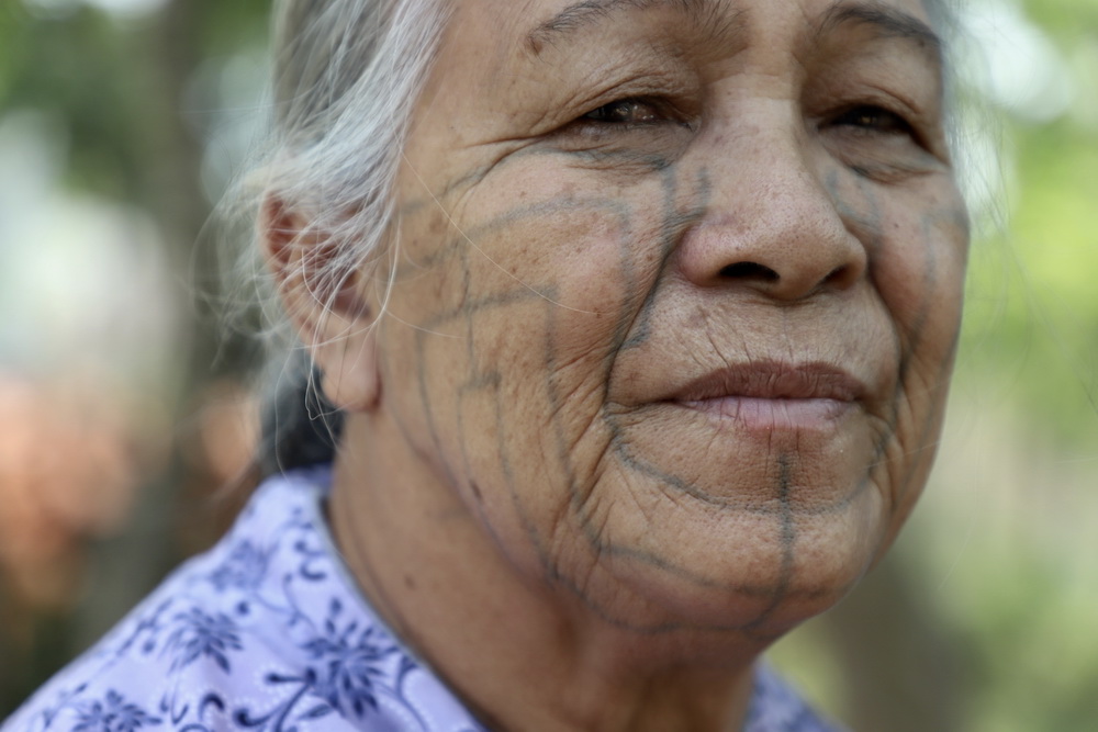 Humans of China: &quot;I&#039;m now the only lady left here in my village with tattoos&quot; 