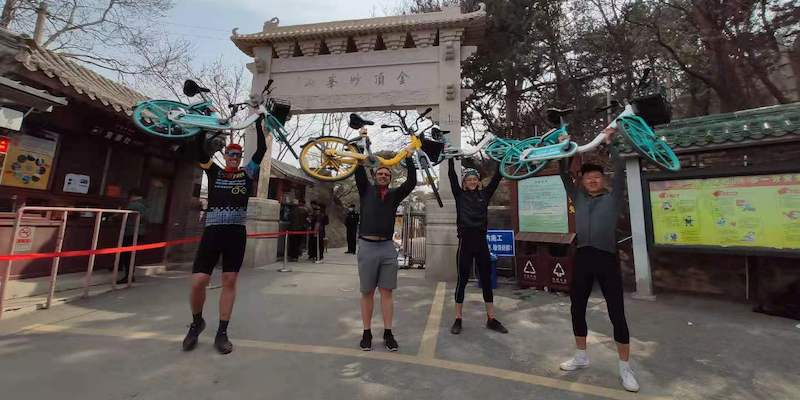 Meet the Men Who Took On the Mighty Mobike Miaofengshan Challenge, a 120km Sharebike Ride