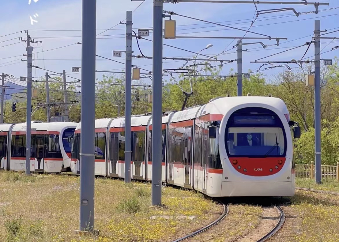 Meet the West Suburban Line That&#039;s Bound For Spring!